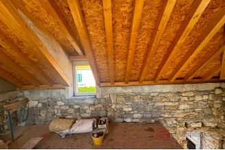 011 2031 149 Kastela Mediterranean house for renovation for sale