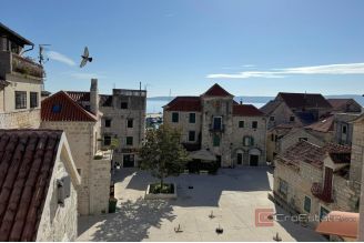 011 2031 149 Kastela Mediterranean house for renovation for sale