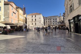 005 2016 627 Split center Attractively positioned office space in the city center for rent