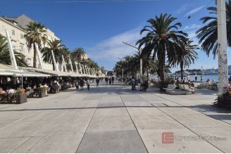 005 2016 627 Split center Attractively positioned office space in the city center for rent