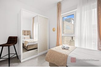 020 2031 148 Ciovo Luxury penthouse with pool and a sea view for rent