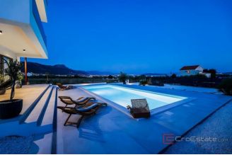 020 2044 35 Kastela Exclusive newly built villa with panoramic sea view for sale