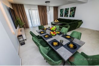 020 2044 35 Kastela Exclusive newly built villa with panoramic sea view for sale