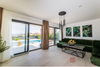 020 2044 35 Kastela Exclusive newly built villa with panoramic sea view for sale