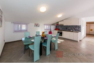 020 2031 152 Kastela Villa with pool for sale