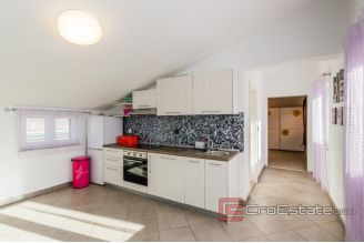 020 2031 152 Kastela Villa with pool for sale