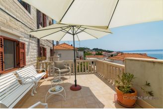 020 2016 628 island brac stone house with pool and sea view for sale