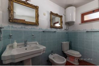 020 2016 628 island brac stone house with pool and sea view for sale