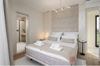 020 2021 397 Zadar Villa first row to the sea for sale