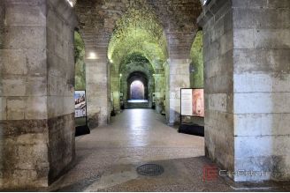 006 2016 633 Split Center attractive family restaurant for sale