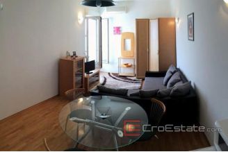 Apartment_Split_10