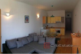 Apartment_Split_10