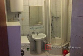 Apartment_Split_10