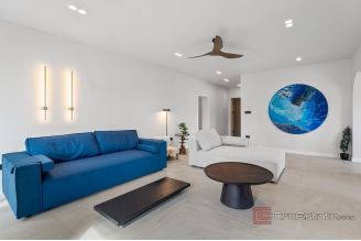 020 2046 35 Omis Residential building with a sea view for sale