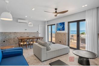 020 2046 35 Omis Residential building with a sea view for sale