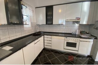 009 2044 36 Ciovo House in the second row to the sea for sale