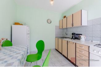 015 2047 34 Omis Apartment house with a sea view for sale