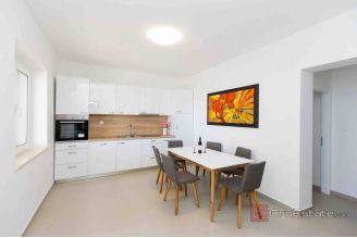 015 2048 24 Split Area modern apartment in the first row to the sea for rent