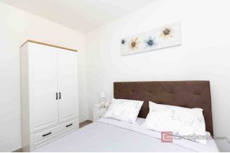 015 2048 24 Split Area modern apartment in the first row to the sea for rent