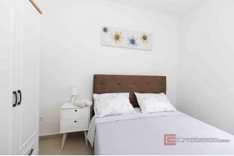 015 2048 24 Split Area modern apartment in the first row to the sea for rent