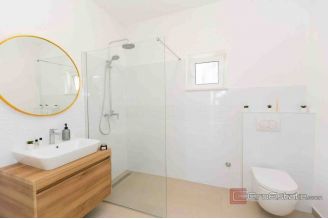 015 2048 24 Split Area modern apartment in the first row to the sea for rent