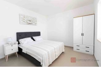 015 2048 24 Split Area modern apartment in the first row to the sea for rent