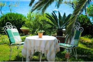 015 2048 24 Split Area modern apartment in the first row to the sea for rent