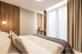 020 2022 433 rogoznica exceptional apartment with swimming pool for sale
