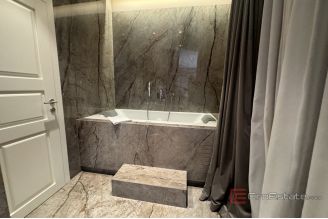 013 2036 119 Split Gripe Designer furnisher rooms for sale