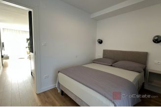 009 2045 52 split split 3 luxuriously furnished two bedroom apartment for rent