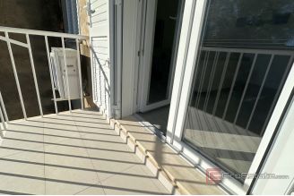 015 2045 53 split center modern two bedroom apartment for rent