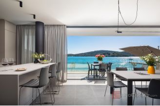 015 2021 398 sibenik villa first row to the sea for sale