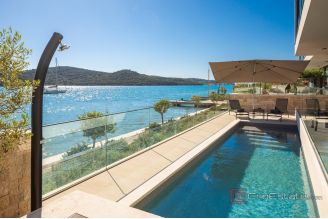 015 2021 398 sibenik villa first row to the sea for sale