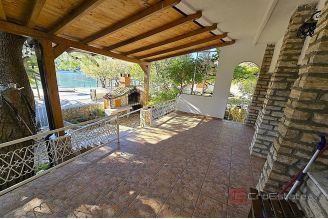 015 2021 399 sibenik house first row to the sea for sale