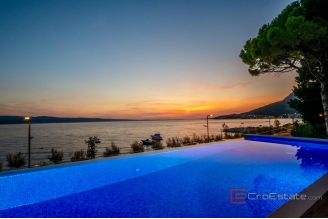 008 2049 20 omis luxury apartment in the first row to the sea for sale