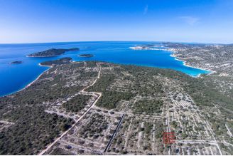 05 2013 202 Touristic zone dalmatia for sale