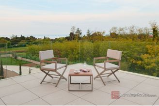 012 2046 52 Umag Unique villa in a resort sale