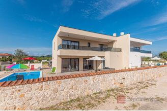 020 2047 36 Sibenik Villa with pool for sale