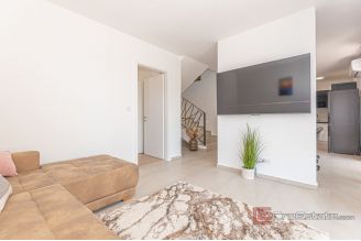 020 2047 36 Sibenik Villa with pool for sale