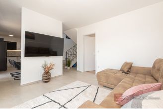 020 2047 36 Sibenik Villa with pool for sale