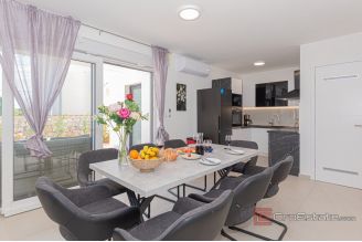 020 2047 36 Sibenik Villa with pool for sale