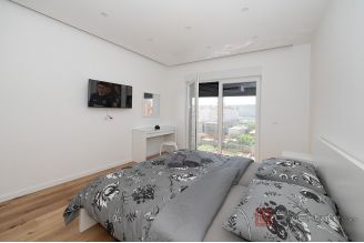 018 2047 37 Trogir Three story villa with pool for sale