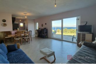 006 2047 38 Island of Solta Vacation house in the second row to the sea for sale