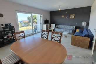 006 2047 38 Island of Solta Vacation house in the second row to the sea for sale