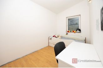 012 2041 88 Split area House with an open sea view sale