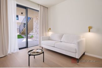 014 2046 53 Umag Modern villa in a resort sale