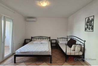 020 2047 39 Ciovo Apartment house with sea view for sale