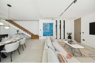 013 2043 85 Ugljan Four bedroom villa in the luxurious resort for sale