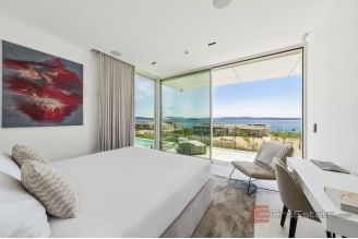 014 2043 89 Ugljan Spacious six bedroom villa in the luxurious resort for sale