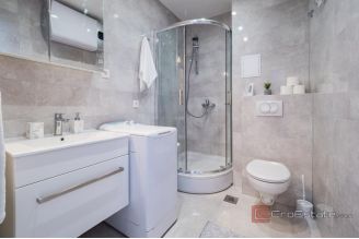 013 2031 155 Trogir Luxury apartment in the first row to the sea for sale